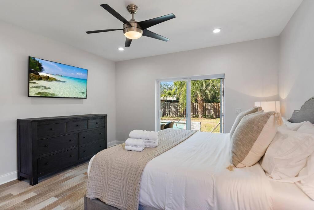 Вилла Florida Getaway With Backyard Pool Oasis Сарасота Экстерьер фото